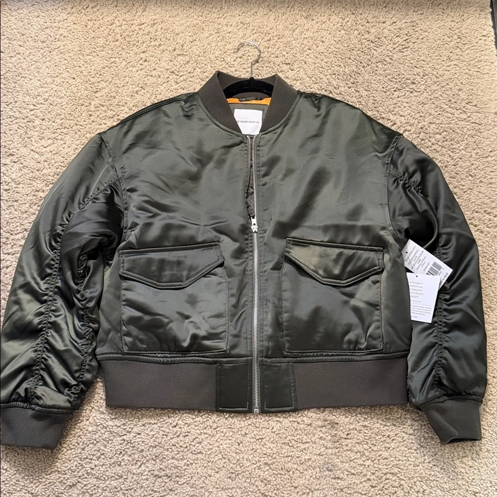Beyond Yoga Melrose Bomber Jacket NWT - Picture 10 of 11